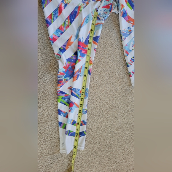 Athleta Women's Kaleidoscope Sonar Capri Cropped Legging Tight White Multi Color - Picture 9 of 11